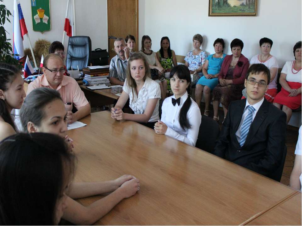 Выпускники 2014 года - Скачать презентации бесплатно ☑ Презентации по предметам на gdz-books.ru